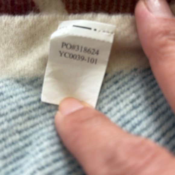 Faherty Sun and Waves Wool Scarf NWT - Picture 8 of 10